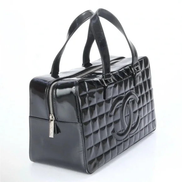 Chanel Patent Chocolate Bar Bag - Picture 4 of 13